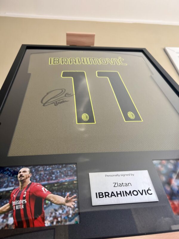Zlatan Ibrahimović - podepsaný dres
