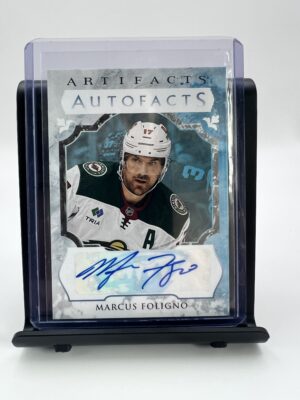 Marcus Foligno - podpis