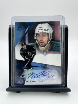 Nick Schmaltz - podpis